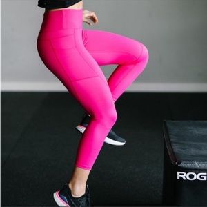 Zyia Active Pocket Light & Tight Capri Leggings Size M